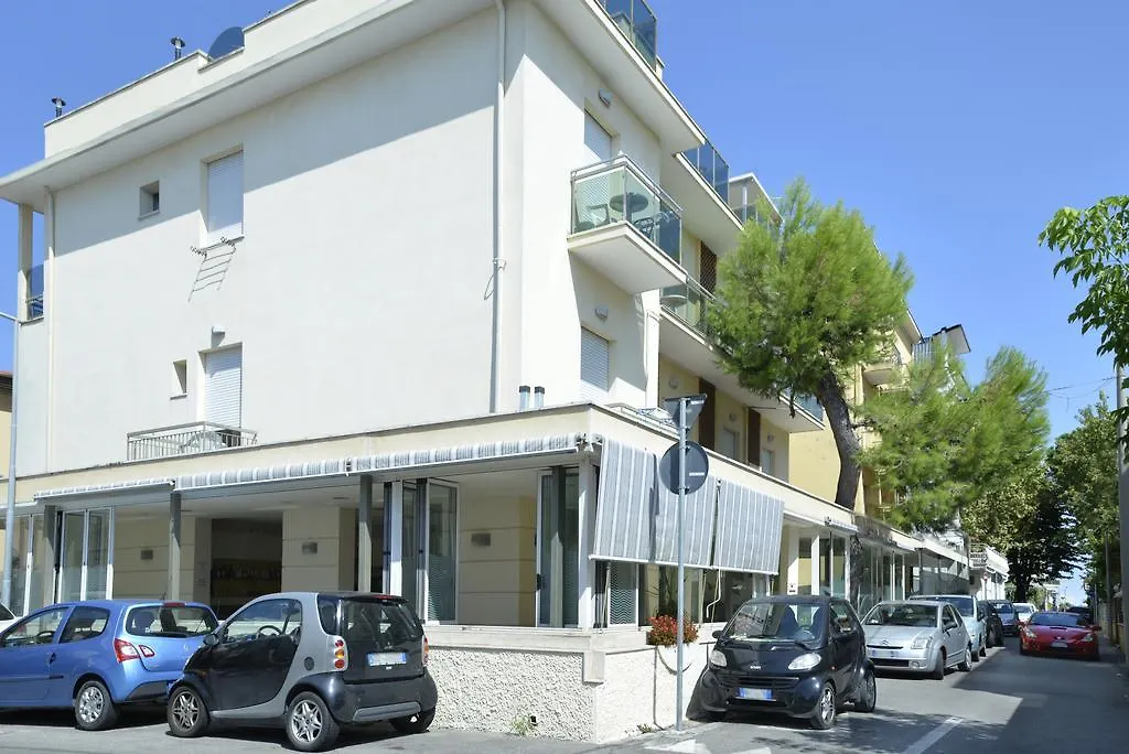 **  Hotel Ave Rímini Italia